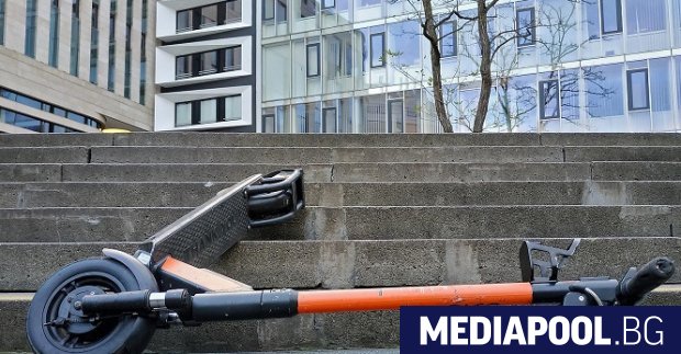 vsyako vtoro leglo v nevrohirurgiyata v burgas se zaema ot postradal s trotinetka https://netnews.bg/wp-content/uploads/2024/07/vsyako-vtoro-leglo-v-nevrohirurgiyata-v-burgas-se-zaema-ot-postradal-s-trotinetka-2.jpg