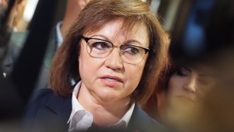 korneliya ninova sazhalyavam che nominirah rumen radev za prezident 2 https://netnews.bg/wp-content/uploads/2024/09/korneliya-ninova-sazhalyavam-che-nominirah-rumen-radev-za-prezident-2.jpg