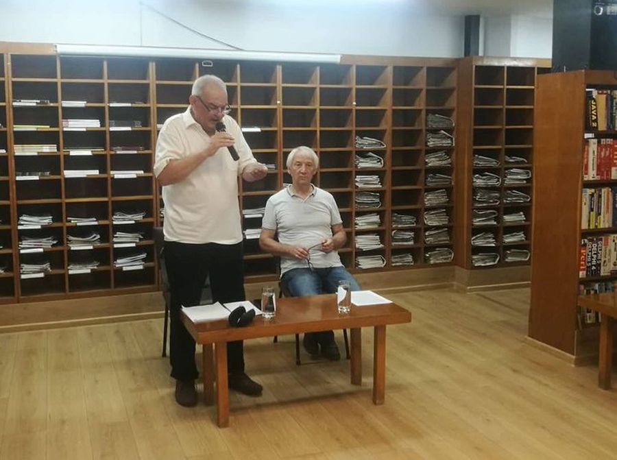 творческа вечер в читалнята на библиотеката в Ямбол