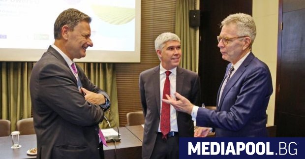 Повече газ от и към Гърция и Румъния ще може да тече от края на 2025 г. 2 https://netnews.bg/wp-content/uploads/2024/10/poveche-gaz-ot-i-kam-garcziya-i-rumaniya-sthe-mozhe-da-teche-ot-kraya-na-2025-g-2.jpg poveche gaz ot i kam garcziya i rumaniya sthe mozhe da teche ot kraya na 2025 g https://netnews.bg/wp-content/uploads/2024/10/poveche-gaz-ot-i-kam-garcziya-i-rumaniya-sthe-mozhe-da-teche-ot-kraya-na-2025-g-2.jpg