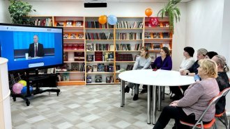 detski gradini ucheniczi studenti vsichki gledat putin na zhivo 2 https://netnews.bg/wp-content/uploads/2024/12/detski-gradini-ucheniczi-studenti-vsichki-gledat-putin-na-zhivo-2.jpg
