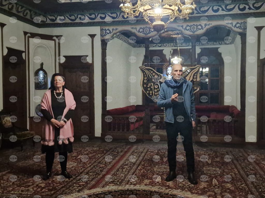 ivan ivanov podredi izlozhba ot darvoplastika v sarafskata kastha v samokov https://netnews.bg/wp-content/uploads/2024/12/ivan-ivanov-podredi-izlozhba-ot-darvoplastika-v-sarafskata-kastha-v-samokov-scaled.jpg