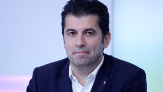 kiril petkov zavezhda delo sresthu peevski i delyan dobrev 2 https://netnews.bg/wp-content/uploads/2024/12/kiril-petkov-zavezhda-delo-sresthu-peevski-i-delyan-dobrev-2.jpg