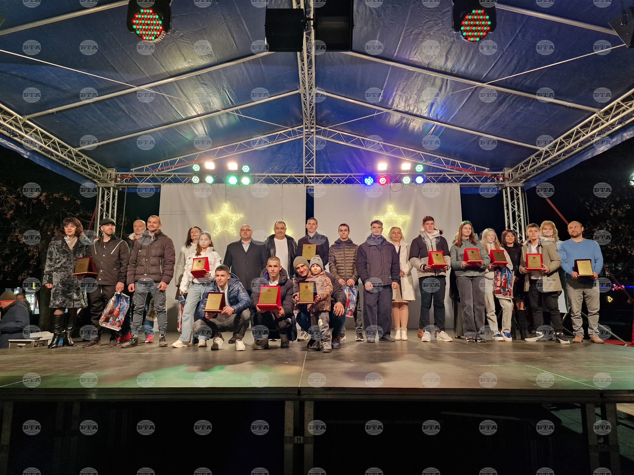 lekoatlet beshe izbran za sportist nomer 1 na godinata na obsthina razgrad scaled https://netnews.bg/wp-content/uploads/2024/12/lekoatlet-beshe-izbran-za-sportist-nomer-1-na-godinata-na-obsthina-razgrad-scaled.jpg