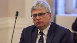 nzok prehvarlya 146 mln lv dalg kam bolniczite za dogodina 2 https://netnews.bg/wp-content/uploads/2024/12/nzok-prehvarlya-146-mln-lv-dalg-kam-bolniczite-za-dogodina-2.jpg