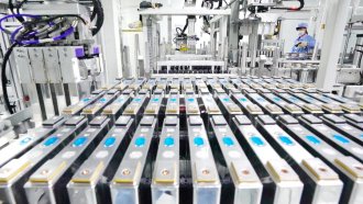 proekti za baterii za pochti 5 mlrd lv se boryat za finansirane po programa restore https://netnews.bg/wp-content/uploads/2024/12/proekti-za-baterii-za-pochti-5-mlrd-lv-se-boryat-za-finansirane-po-programa-restore.jpg