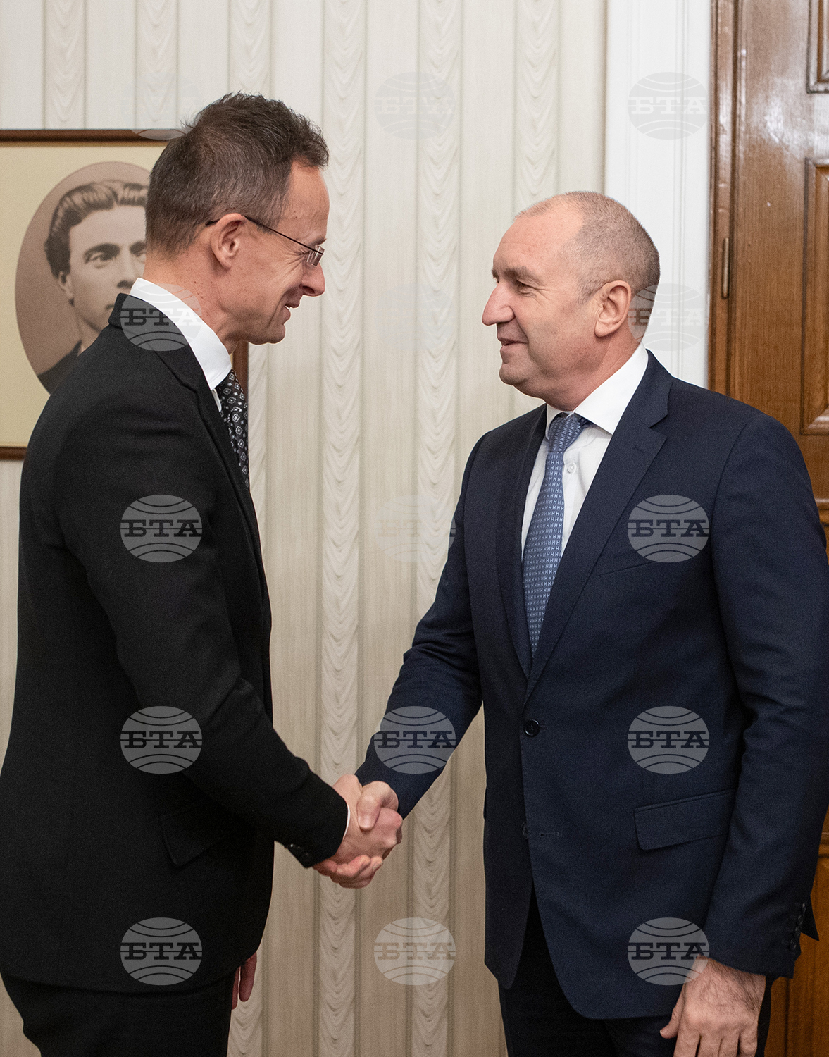 rumen radev izrazi priznatelnost za podkrepata na ungariya za prisaedinyavaneto na balgariya kam shengen na srestha s vanshniya ministar peter siyarto https://netnews.bg/wp-content/uploads/2024/12/rumen-radev-izrazi-priznatelnost-za-podkrepata-na-ungariya-za-prisaedinyavaneto-na-balgariya-kam-shengen-na-srestha-s-vanshniya-ministar-peter-siyarto.jpg