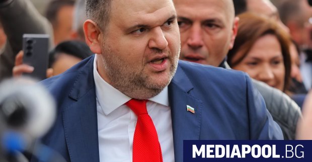 sadat ostavi peevski kato sapredsedatel na dps https://netnews.bg/wp-content/uploads/2024/12/sadat-ostavi-peevski-kato-sapredsedatel-na-dps-2.jpg