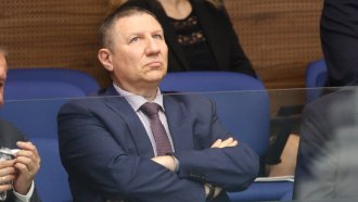 Сарафов поиска имунитета на Кирил Петков заради ареста на Борисов, "жалки мафиоти" отвърна той 1 https://netnews.bg/wp-content/uploads/2024/12/sarafov-poiska-imuniteta-na-kiril-petkov-zaradi-aresta-na-borisov-zhalki-mafioti-otvarna-toj-2.jpg sarafov poiska imuniteta na kiril petkov zaradi aresta na borisov zhalki mafioti otvarna toj 2 https://netnews.bg/wp-content/uploads/2024/12/sarafov-poiska-imuniteta-na-kiril-petkov-zaradi-aresta-na-borisov-zhalki-mafioti-otvarna-toj-2.jpg