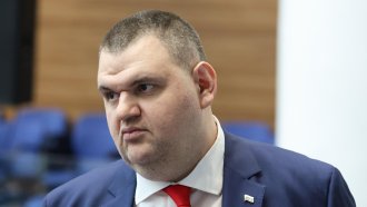 peevski burgaskata rafineriya spira za remont darzhavata da ya kupi za 3 mlrd lv 2 https://netnews.bg/wp-content/uploads/2025/01/peevski-burgaskata-rafineriya-spira-za-remont-darzhavata-da-ya-kupi-za-3-mlrd-lv-2.jpg