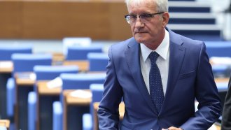 ДПС на Доган поиска постове на зам.-министри и областни управители 1 https://netnews.bg/wp-content/uploads/2025/02/dps-na-dogan-poiska-postove-na-zam-ministri-i-oblastni-upraviteli-2.jpg dps na dogan poiska postove na zam ministri i oblastni upraviteli 2 https://netnews.bg/wp-content/uploads/2025/02/dps-na-dogan-poiska-postove-na-zam-ministri-i-oblastni-upraviteli-2.jpg