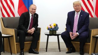 Кремъл покани Тръмп на Парада на победата на 9 май, той каза, че иска Русия да се върне в Г-7 7 https://netnews.bg/wp-content/uploads/2025/02/kremal-pokani-tramp-na-parada-na-pobedata-na-9-maj-toj-kaza-che-iska-rusiya-da-se-varne-v-g-7-2.jpg kremal pokani tramp na parada na pobedata na 9 maj toj kaza che iska rusiya da se varne v g 7 2 https://netnews.bg/wp-content/uploads/2025/02/kremal-pokani-tramp-na-parada-na-pobedata-na-9-maj-toj-kaza-che-iska-rusiya-da-se-varne-v-g-7-2.jpg