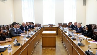 Летищните оператори подкрепят въвеждането на анти-дрон системи 7 https://netnews.bg/wp-content/uploads/2025/02/letisthnite-operatori-podkrepyat-vavezhdaneto-na-anti-dron-sistemi-2.jpg letisthnite operatori podkrepyat vavezhdaneto na anti dron sistemi 2 https://netnews.bg/wp-content/uploads/2025/02/letisthnite-operatori-podkrepyat-vavezhdaneto-na-anti-dron-sistemi-2.jpg