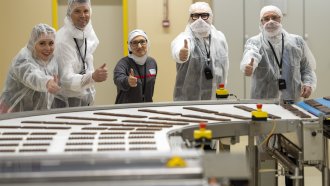 nestle balgariya investira nad 44 mln evro v nova proizvodstvena liniya za shokoladi v sofiya 2 https://netnews.bg/wp-content/uploads/2025/02/nestle-balgariya-investira-nad-44-mln-evro-v-nova-proizvodstvena-liniya-za-shokoladi-v-sofiya-2.jpg