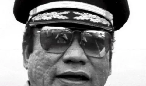3 anuari 1990 g manuel noriega se predava na amerikanskite morski pehotinci snimki 2 https://netnews.bg/wp-content/uploads/2026/01/3-anuari-1990-g-manuel-noriega-se-predava-na-amerikanskite-morski-pehotinci-snimki-2.webp