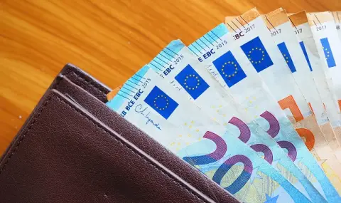 prehodat ot lev kam evro e poveche ot promana na valutata toi postava balgaria v sarceto na evropa 1 https://netnews.bg/wp-content/uploads/2026/01/prehodat-ot-lev-kam-evro-e-poveche-ot-promana-na-valutata-toi-postava-balgaria-v-sarceto-na-evropa-1.webp