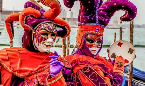 zapochva karnavalat vav venecia noseiki duha na olimpiiskite igri 1 https://netnews.bg/wp-content/uploads/2026/01/zapochva-karnavalat-vav-venecia-noseiki-duha-na-olimpiiskite-igri-1.webp