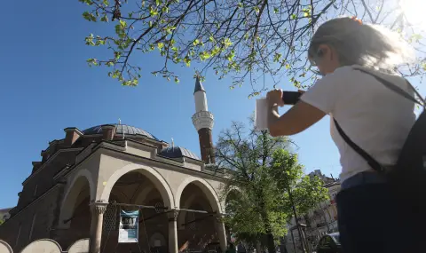 musulmanskata obshtnost v balgaria otbelazva ramazan bairam 1 https://netnews.bg/wp-content/uploads/2026/03/musulmanskata-obshtnost-v-balgaria-otbelazva-ramazan-bairam-1.webp