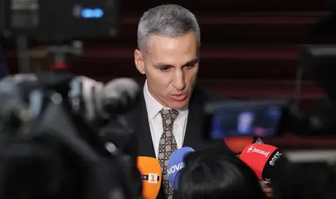 andrei gurov nama po golama zaplaha za edna darjava i za edno obshtestvo ot targoviata s demokracia 1 https://netnews.bg/wp-content/uploads/2026/04/andrei-gurov-nama-po-golama-zaplaha-za-edna-darjava-i-za-edno-obshtestvo-ot-targoviata-s-demokracia-1.webp
