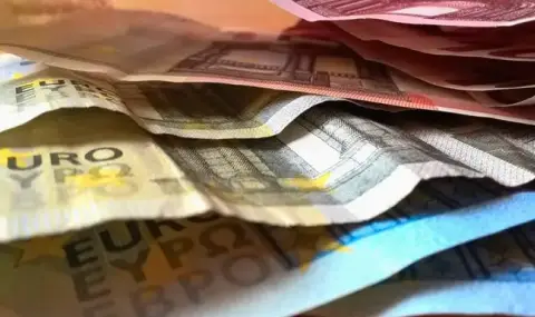 evrostat darjavniat dalg na italia i francia nadhvarla 3 triliona evro 1 https://netnews.bg/wp-content/uploads/2026/04/evrostat-darjavniat-dalg-na-italia-i-francia-nadhvarla-3-triliona-evro-1.webp