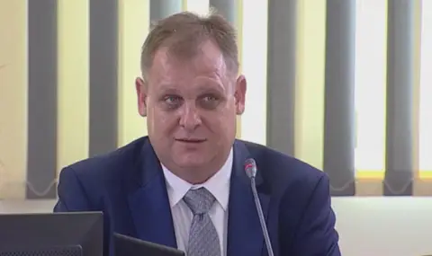 Георги Чолаков за изтеклите записи: Никога не съм водил подобни разговори 5 https://netnews.bg/wp-content/uploads/2026/04/georgi-cholakov-za-izteklite-zapisi-nikoga-ne-sam-vodil-podobni-razgovori-1.webp georgi cholakov za izteklite zapisi nikoga ne sam vodil podobni razgovori 1 https://netnews.bg/wp-content/uploads/2026/04/georgi-cholakov-za-izteklite-zapisi-nikoga-ne-sam-vodil-podobni-razgovori-1.webp
