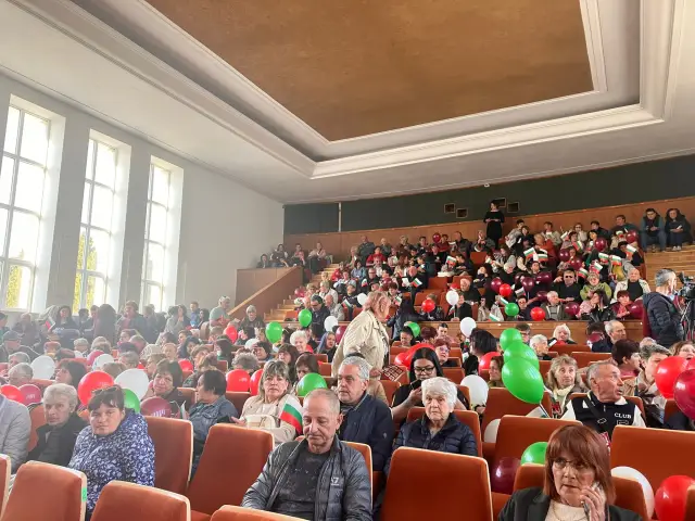 krum zarkov ot silistra samo vernite socialisti sa dostoverni 5 https://netnews.bg/wp-content/uploads/2026/04/krum-zarkov-ot-silistra-samo-vernite-socialisti-sa-dostoverni-6.webp