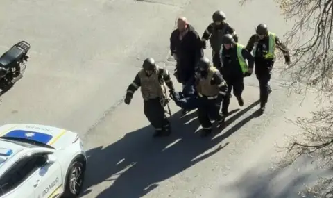 maj ubi chetirima v kiev barikadira se sas zalojnici v supermarket 1 https://netnews.bg/wp-content/uploads/2026/04/maj-ubi-chetirima-v-kiev-barikadira-se-sas-zalojnici-v-supermarket-1.webp
