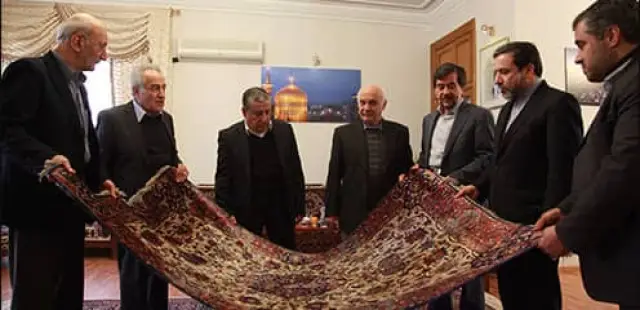 parviat diplomat na iran ima doktorska stepen ot kent dva braka i tri deca ot hudojnichka 2 https://netnews.bg/wp-content/uploads/2026/04/parviat-diplomat-na-iran-ima-doktorska-stepen-ot-kent-dva-braka-i-tri-deca-ot-hudojnichka-1.webp
