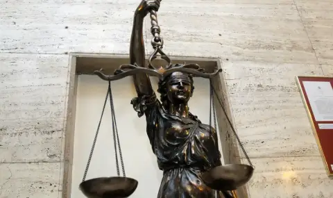 Сарафов направи своя ход, а Русинова?