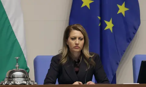 Рая Назарян отбелязва 35-годишнината на Конституционния съд