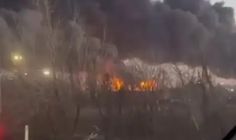 ukrainski dronove podpaliha petrolni terminali v tihoreck i sevastopol 1 https://netnews.bg/wp-content/uploads/2026/04/ukrainski-dronove-podpaliha-petrolni-terminali-v-tihoreck-i-sevastopol-1.webp