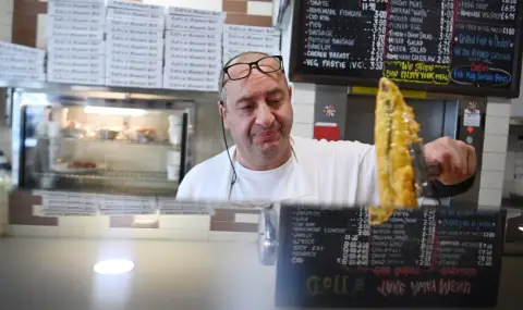 Войната в Близкия изток удари британската индустрия на fish and chips