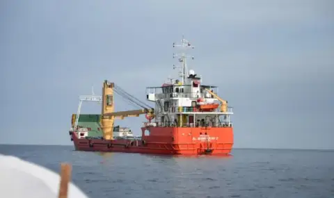 za parvi pat ot 10 dni tri koraba saobshtiha za poneseni shteti sled ataki v ormuzkia protok 1 https://netnews.bg/wp-content/uploads/2026/04/za-parvi-pat-ot-10-dni-tri-koraba-saobshtiha-za-poneseni-shteti-sled-ataki-v-ormuzkia-protok-1.webp