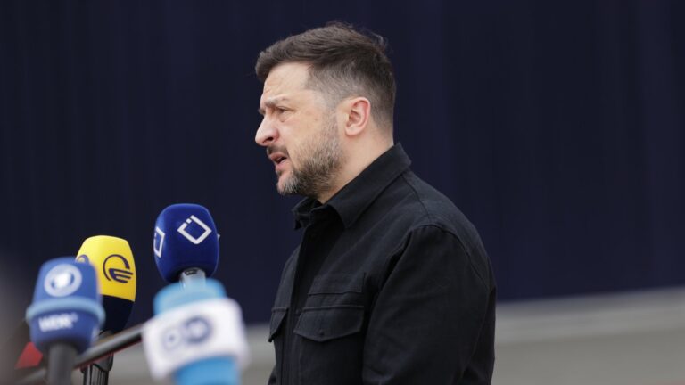 Зеленски с дръзка прогноза: Дронове над Москва за 9 май