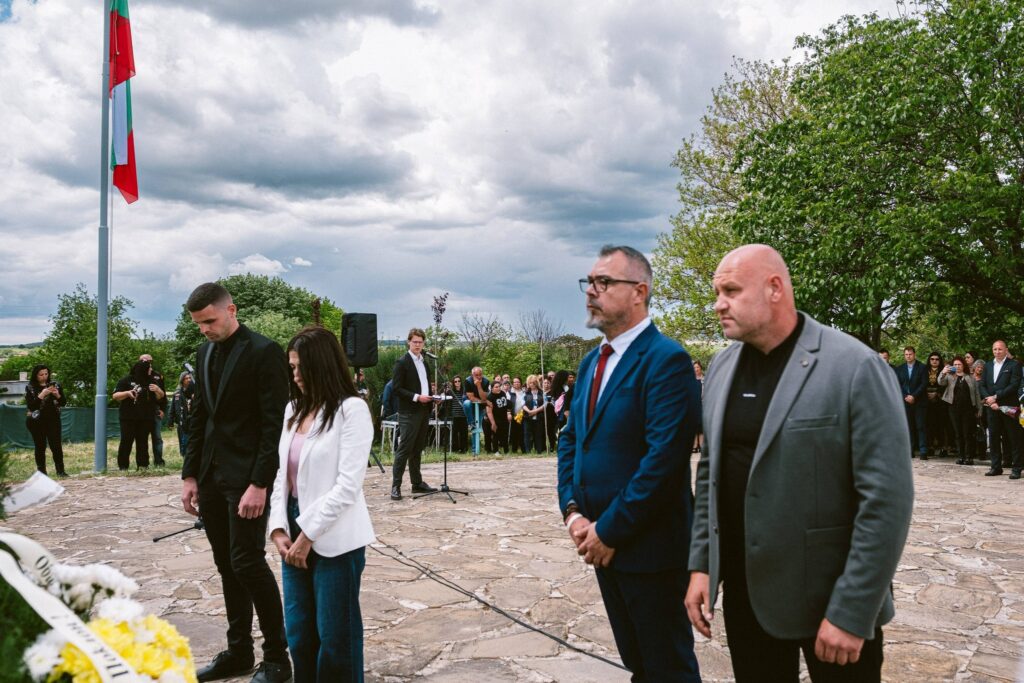 Почетоха 150 години от Бояджишкия бунт - едно от най-трагичните събития в Априлската епопея 6 https://netnews.bg/wp-content/uploads/2026/05/700396638_1411214771035889_72899152118630308_n.jpg 700224414 1411216971035669 354331723569965929 n https://netnews.bg/wp-content/uploads/2026/05/700396638_1411214771035889_72899152118630308_n.jpg