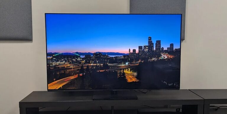 Бюджетен лукс: Кои OLED телевизори си струват инвестицията през 2026 година?